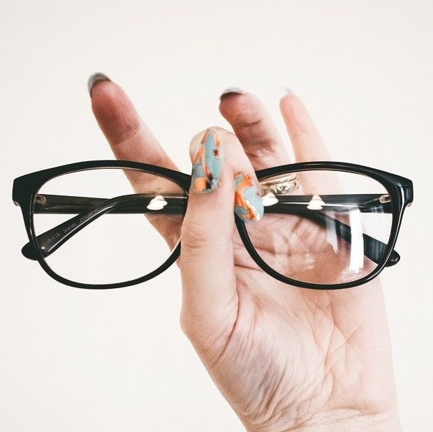 Pasos para limpiar lentes correctamente