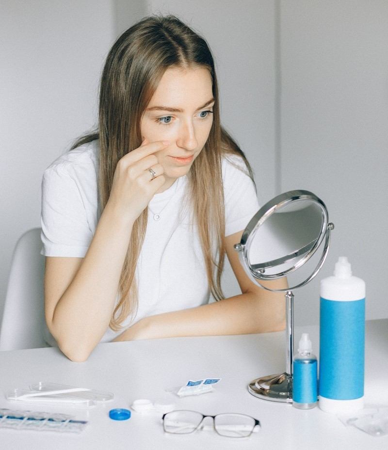 Paso a paso para ponerse lentes de contacto