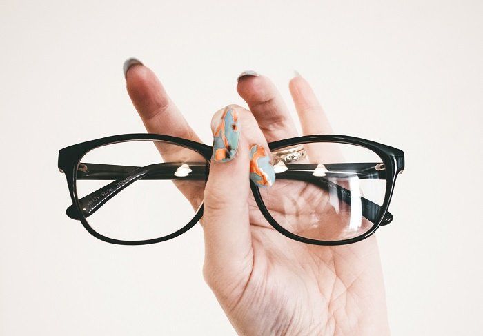 Cuidado y mantenimiento de gafas para alargar su vida útil